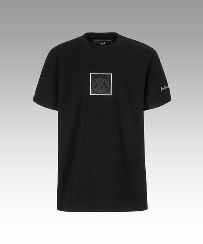 Kolja Annussek designer T-Shirt. Black designer t-shirt with python leather embroideries. 